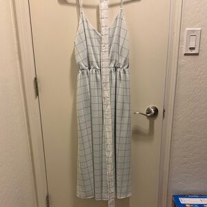 Chic White Grid Midi Dress